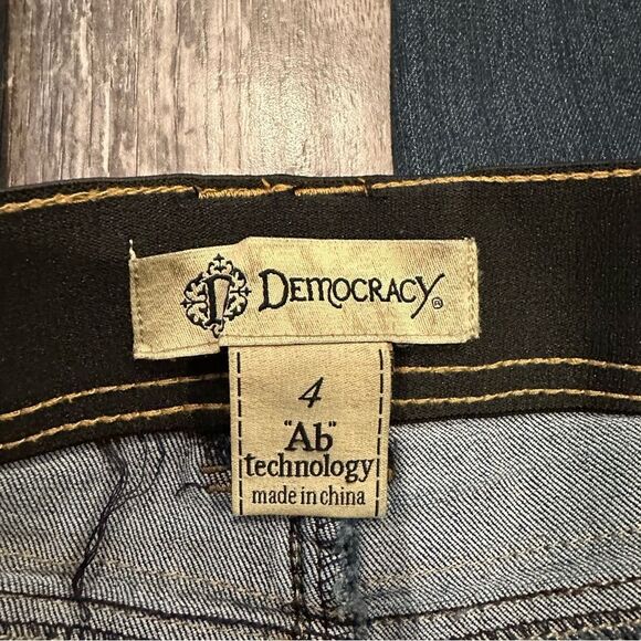 Democracy Dark Wash skinny jeans with “AB” technology size 4 - Picture 5 of 8
